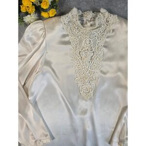 Michelle Stuart Vintage Ivory Satin Lace Pearl Blouse Top Size 8 Victorian 80s